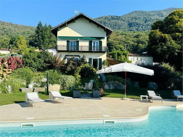 Case e ville in vendita di 362 m² in Via XX Settembre