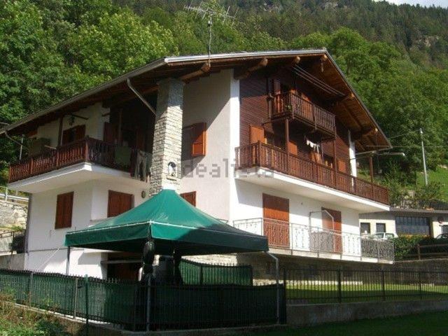 Case e ville in vendita di 363 m²