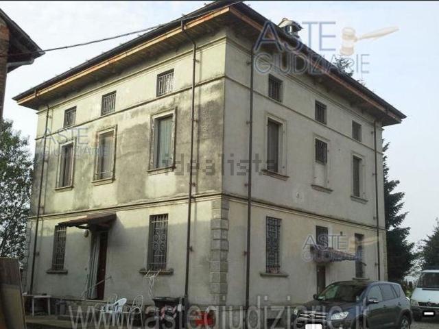Case e ville in vendita di 363 m² in Via Firenze