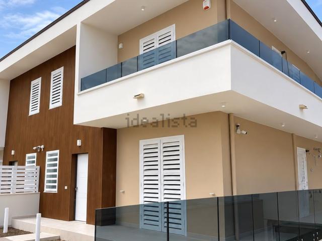 Case e ville in vendita di 364 m² in Via Madre Teresa di Calcutta