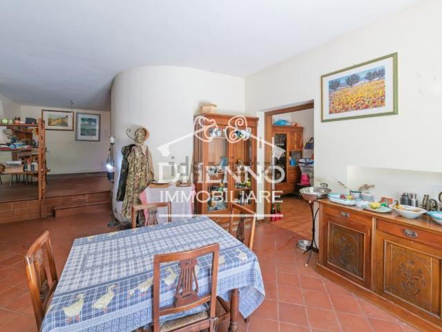 Case e ville in vendita di 364 m²