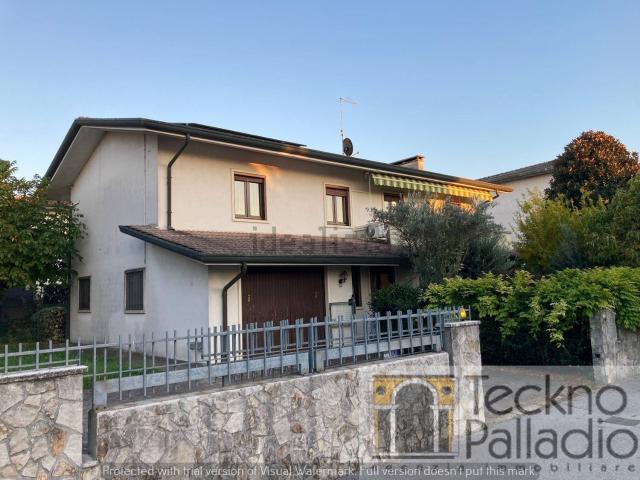 Case e ville in vendita di 365 m²