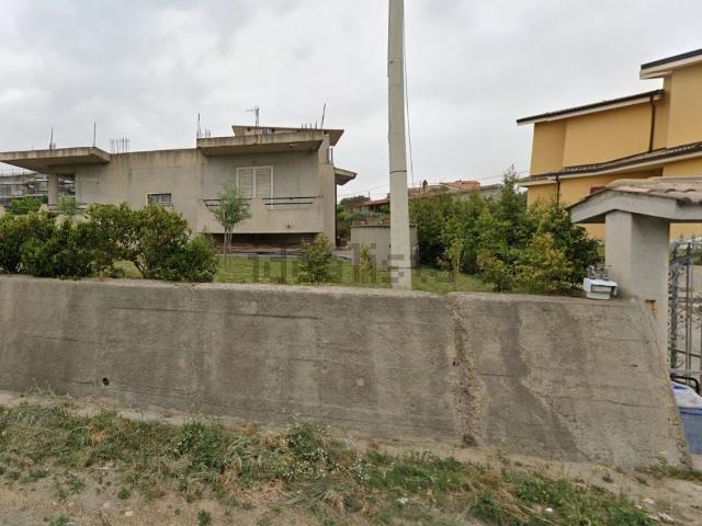 Case e ville in vendita di 365 m² in Via Caldara