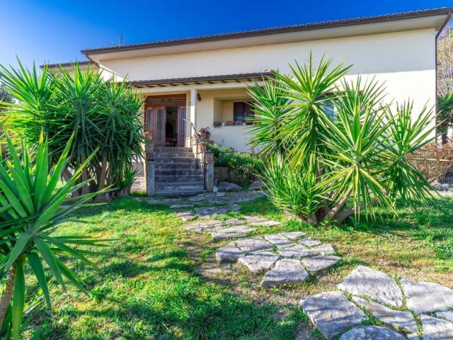 Villetta indipendente in vendita di 365 m² in Via San Marco