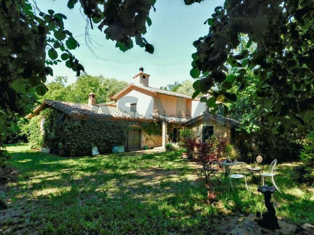 Case e ville in vendita di 365 m² in Località Frosini