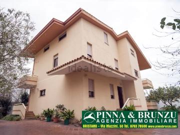 Case e ville in vendita di 366 m²
