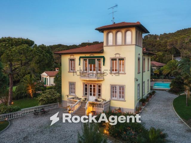 Case e ville in vendita di 366 m² in Via del Vaiolo, 11