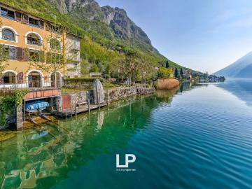 Case e ville in vendita di 367 m² in Via Statale