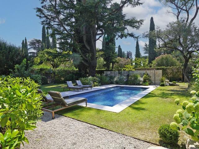 Case e ville in vendita di 367 m² in Via Roma