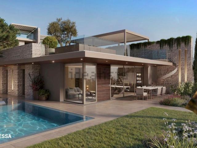 Case e ville in vendita di 367 m² in Strada Rondinelli