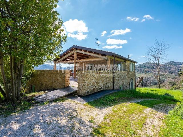 Case e ville in vendita di 369 m² in Via Rontana, 73