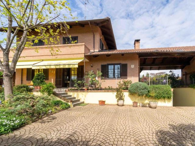 Case e ville in vendita di 369 m² in Via Rivoli, 48