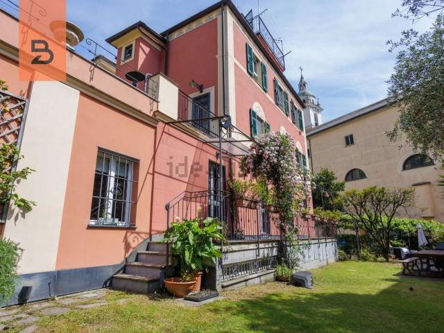 Case e ville in vendita di 370 m² in Via al Cimitero di Quinto, 1