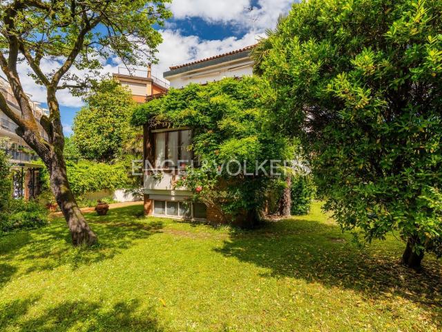 Case e ville in vendita di 370 m² in Via Marcantonio Bragadin
