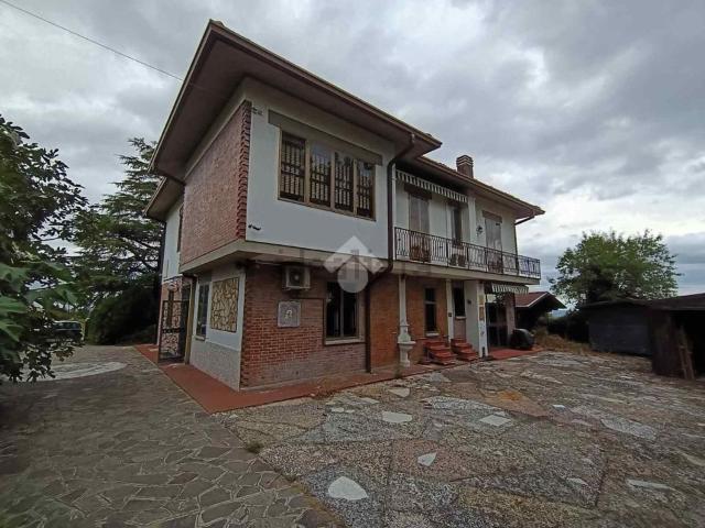 Case e ville in vendita di 370 m² in Via Vigne Nuove, 9