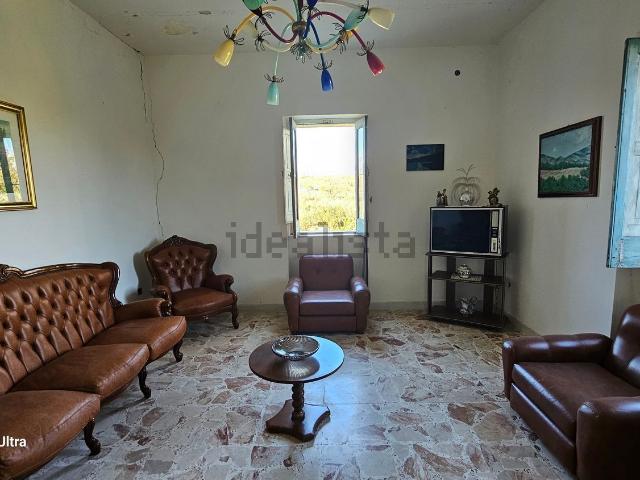 Case e ville in vendita di 370 m² in Contrada Casello, 66