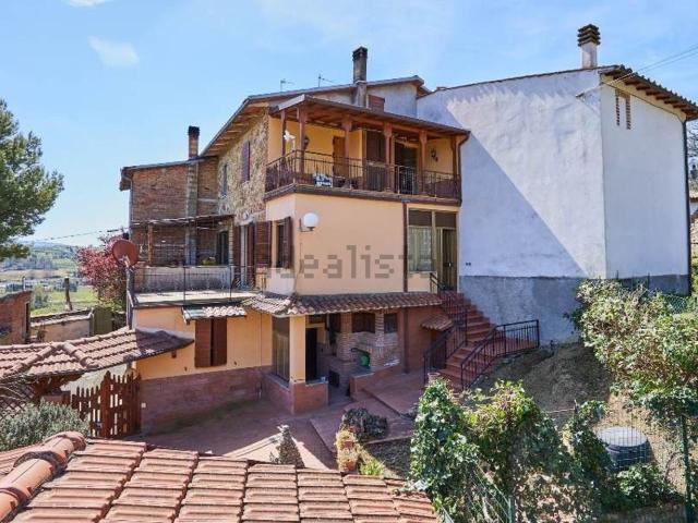 Case e ville in vendita di 370 m² in Località Caioncola