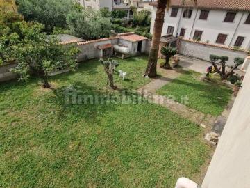 Case e ville in vendita di 371 m² in Via Montagnano