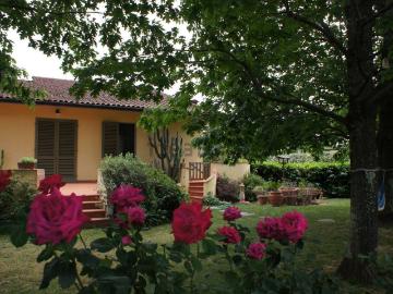 Case e ville in vendita di 373 m²
