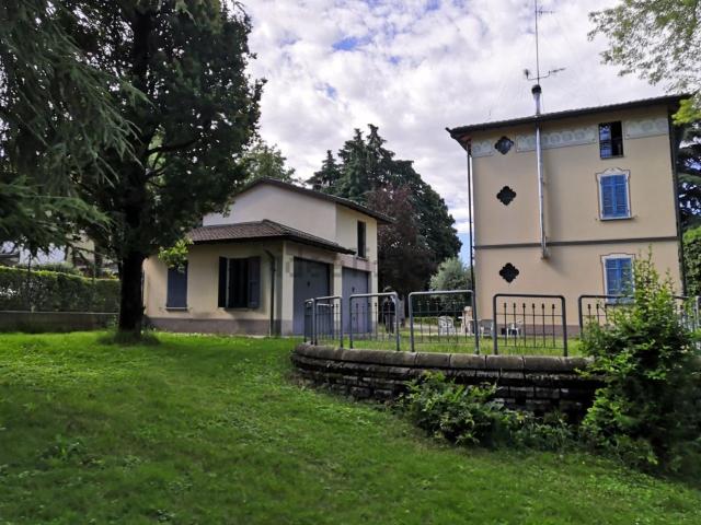 Case e ville in vendita di 375 m²