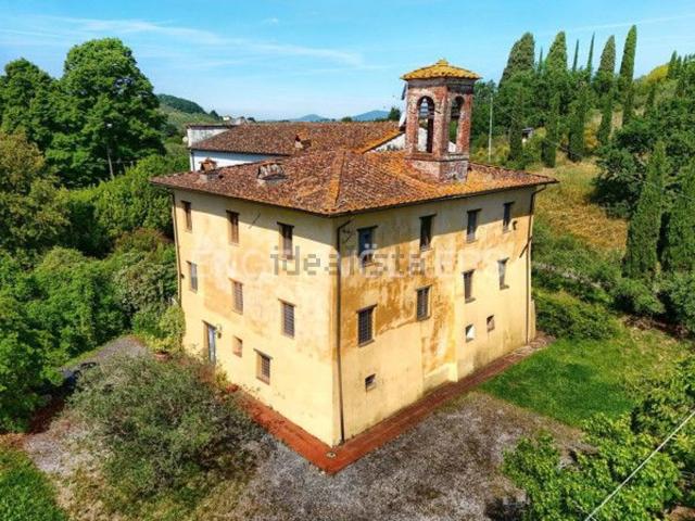 Case e ville in vendita di 375 m² in Via Sant&apos Antonio, 52