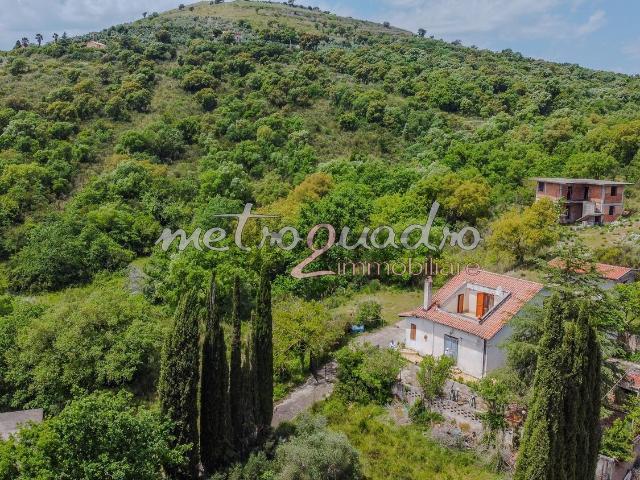 Case e ville in vendita di 375 m² in Via Vagnoli, 20