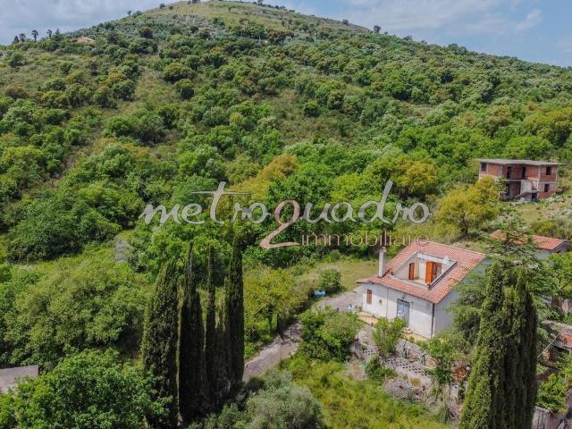 Case e ville in vendita di 375 m² in Via Vagnoli, 20