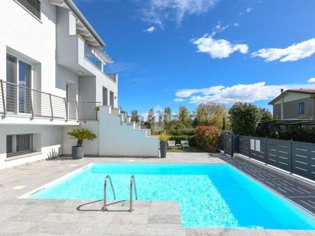 Case e ville in vendita di 375 m² in Località Casa Otello, 1