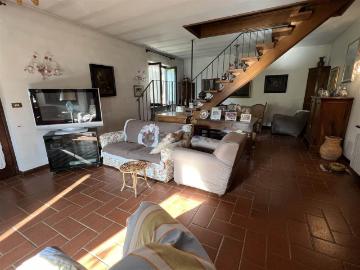 Case e ville in vendita di 376 m²
