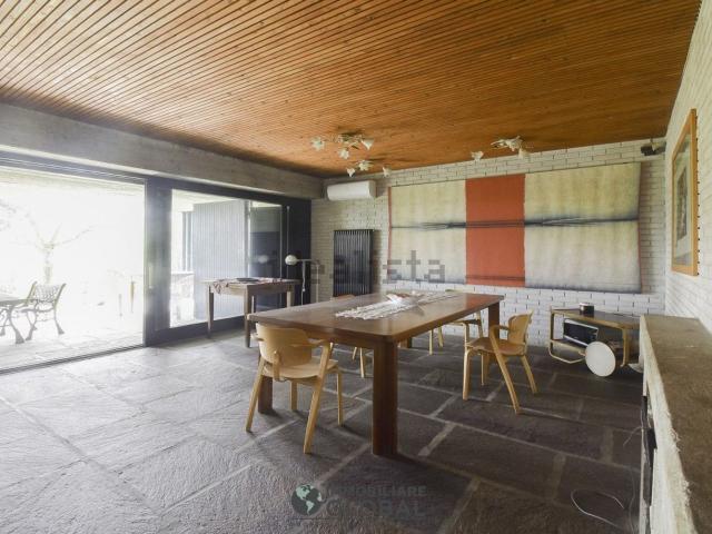 Case e ville in vendita di 376 m² in Via Rontano, 33
