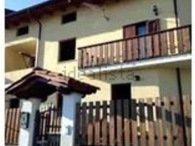Case e ville in vendita di 377 m² in Via della Madonnella
