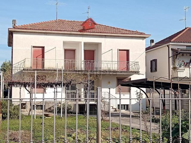 Case e ville in vendita di 379 m²