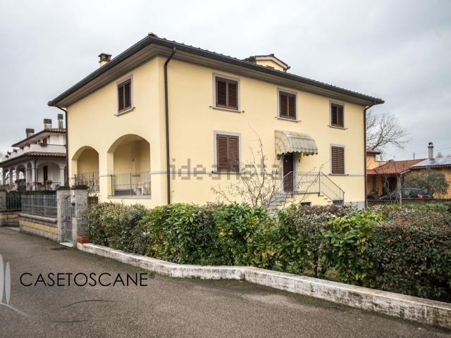 Case e ville in vendita di 380 m²