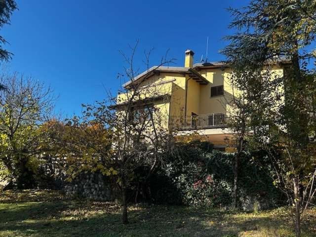 Case e ville in vendita di 380 m²