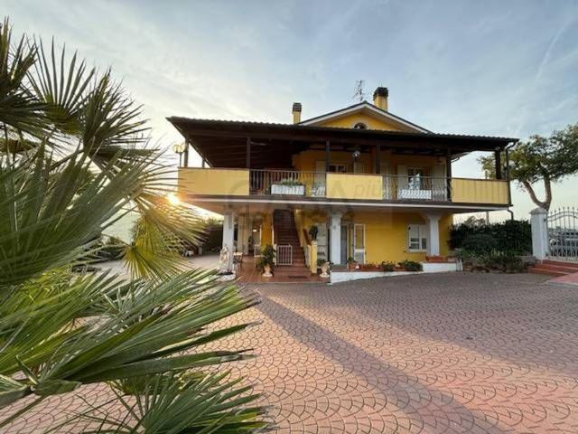 Case e ville in vendita di 380 m²