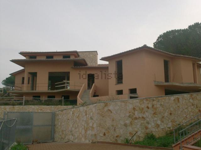 Case e ville in vendita di 380 m²