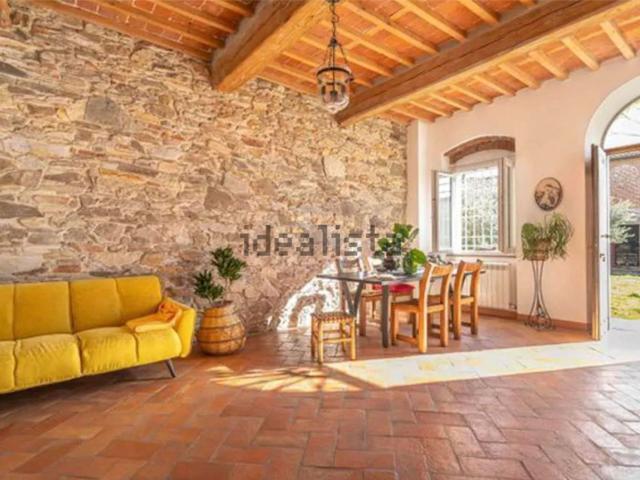 Case e ville in vendita di 380 m²