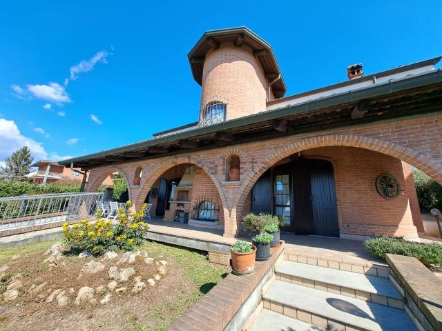 Case e ville in vendita di 380 m²