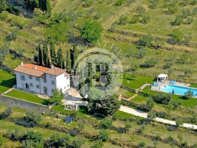 Case e ville in vendita di 380 m²