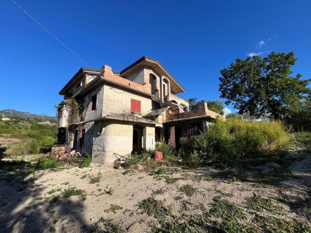 Case e ville in vendita di 380 m²