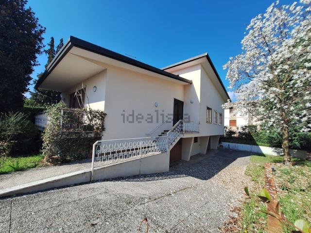 Case e ville in vendita di 380 m²