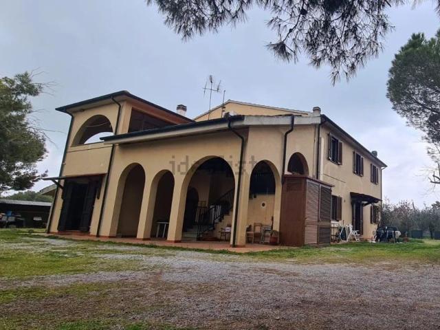 Case e ville in vendita di 380 m²