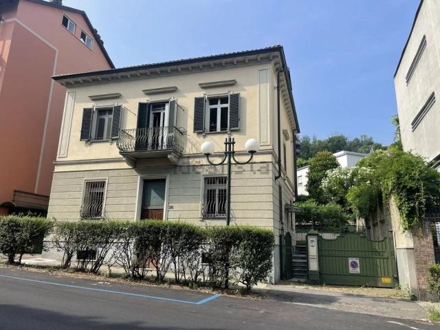 Case e ville in vendita di 380 m²
