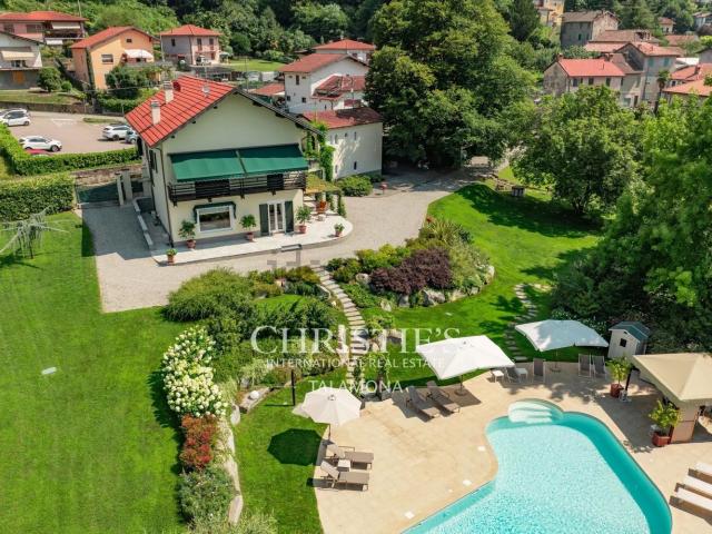 Case e ville in vendita di 380 m²