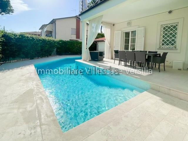 Case e ville in vendita di 380 m²
