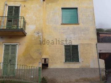 Case e ville in vendita di 380 m² in Via Castello, 8