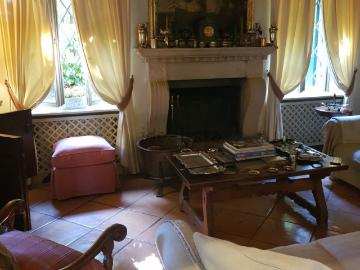 Case e ville in vendita di 380 m² in Via Centro Villa