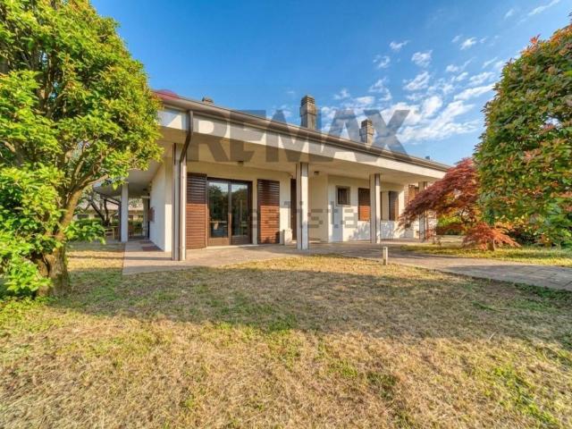 Case e ville in vendita di 380 m²