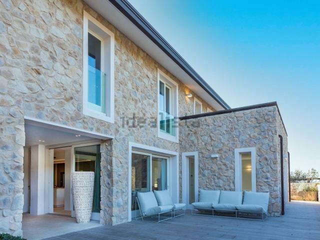 Case e ville in vendita di 380 m² in Via di Poggio alle Mandrie