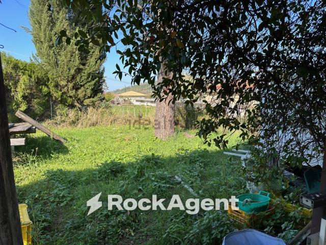 Case e ville in vendita di 380 m² in Via Val di Foro, 81